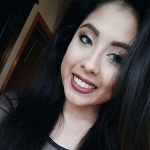 Meet your Posher, Carolina